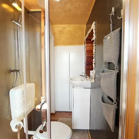 아파트 Molo Grande Apartment 로비니